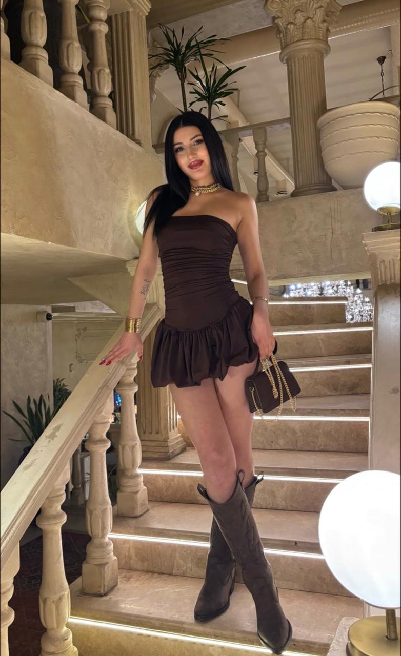 Dumanlı Esmer Bayan Escort Çilek