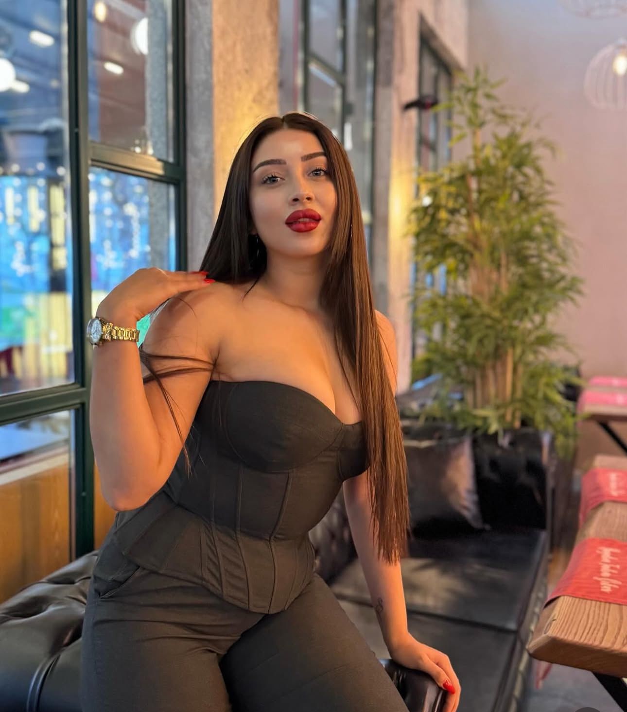 Bulmuşlar Modern Bayan Escort Seyhan